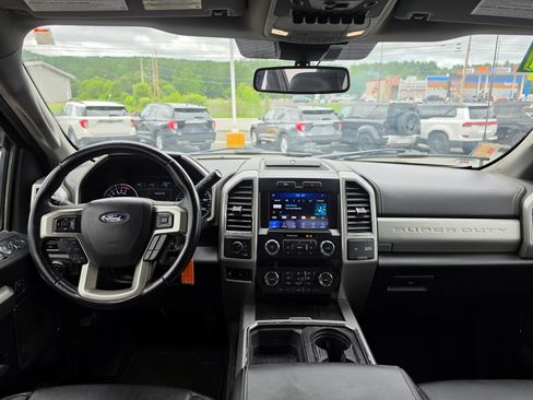 Used 2021 Ford F250 Lariat w/ Lariat Value Package AWD/4WD image 14