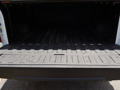 Used 2021 Chevrolet Silverado 1500 LT Trail Boss w/ Convenience Package II AWD/4WD image 46