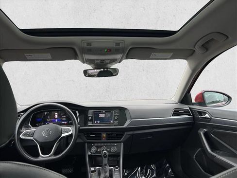 Used 2023 Volkswagen Jetta SE w/ Panoramic Sunroof Package FWD image 17