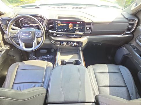 Used 2024 GMC Sierra 2500 SLT w/ SLT Premium Package AWD/4WD image 12