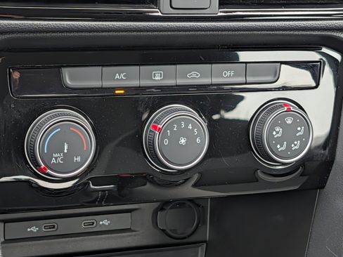 Certified 2024 Volkswagen Taos S FWD image 23
