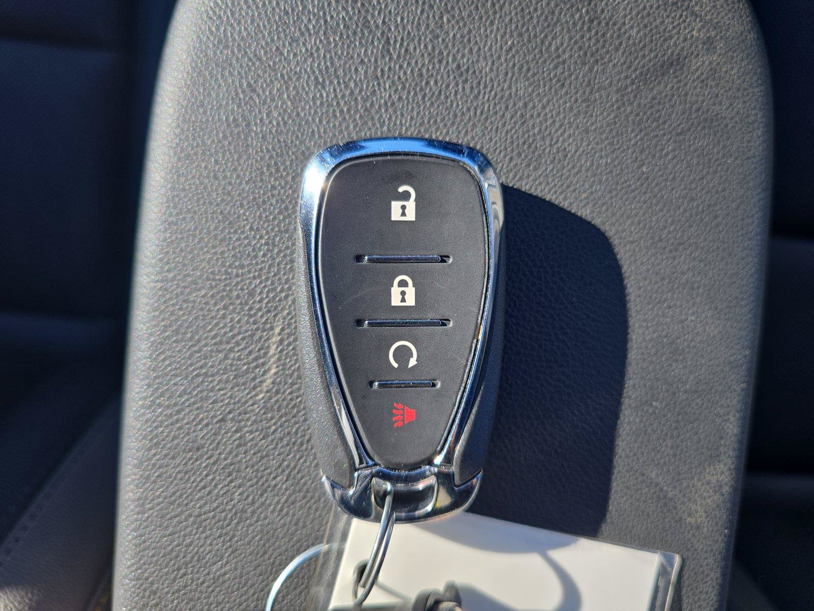 Used 2026 Chevrolet Trax ACTIV w/ Sunroof Package FWD image 27