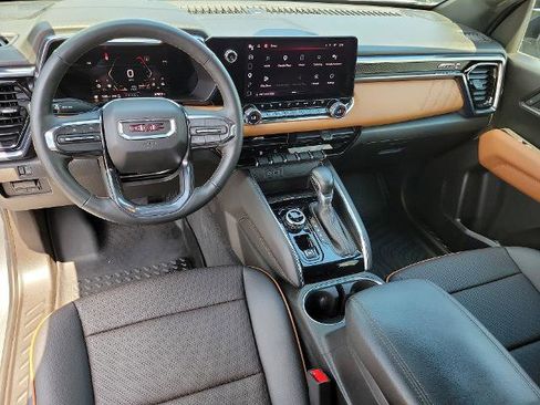 Used 2023 GMC Canyon AT4 w/ AT4 Premium Package AWD/4WD image 17