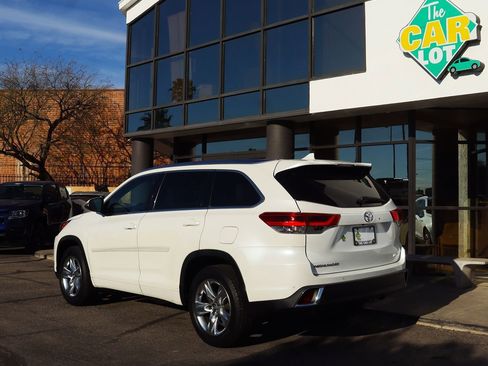 Used 2019 Toyota Highlander Limited image 9