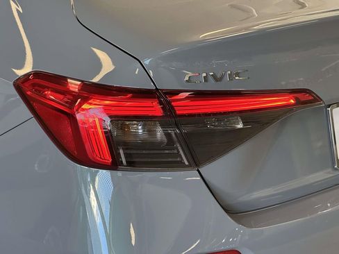 Used 2023 Honda Civic Sport image 12