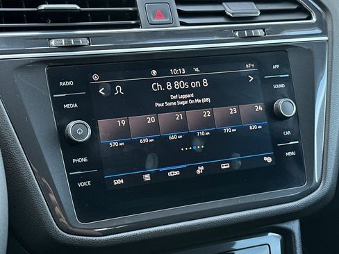 Used 2023 Volkswagen Tiguan SE FWD image 19