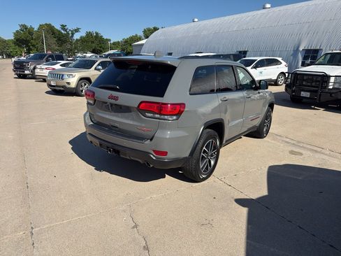 Used 2020 Jeep Grand Cherokee Trailhawk AWD/4WD image 4