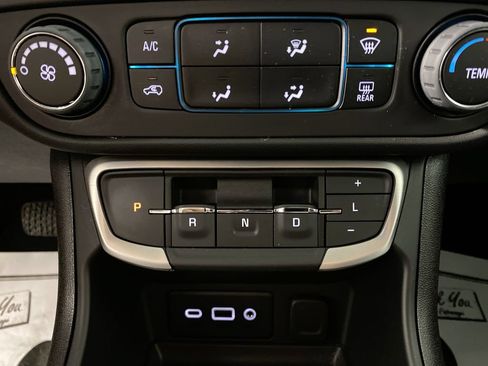 Certified 2023 GMC Terrain SLE FWD image 19