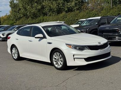 Used 2017 Kia Optima LX w/ Option Group 014