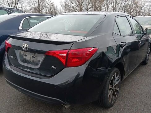 Used 2018 Toyota Corolla SE image 3