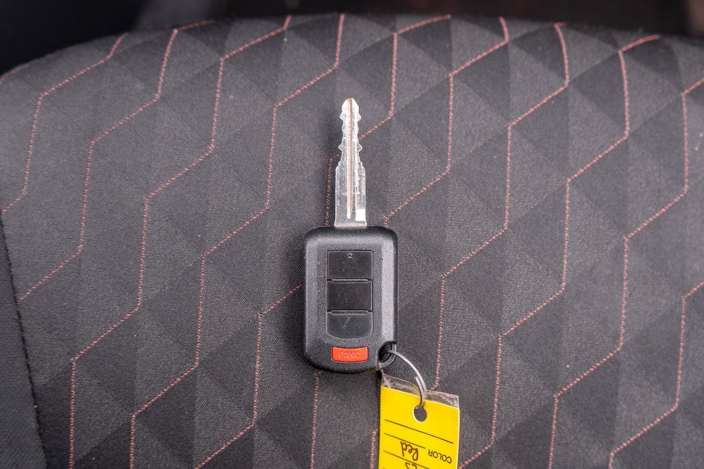 Used 2024 Mitsubishi Mirage ES FWD image 28