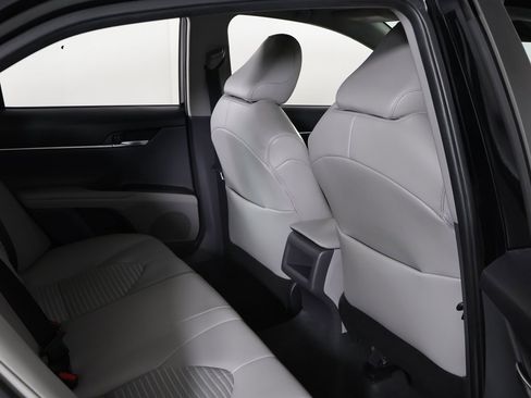 Used 2022 Toyota Camry SE image 24