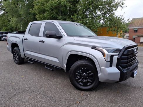 Used 2022 Toyota Tundra SR w/ SR Tow Package AWD/4WD image 2