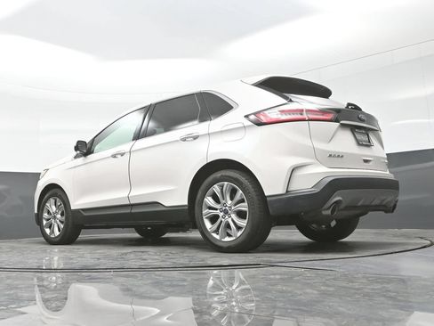 Used 2019 Ford Edge Titanium w/ Cold Weather Package AWD/4WD image 35