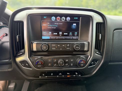 Used 2018 Chevrolet Silverado 1500 LT w/ All Star Edition AWD/4WD image 17