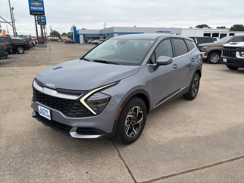 Used 2025 Kia Sportage LX AWD/4WD image 2