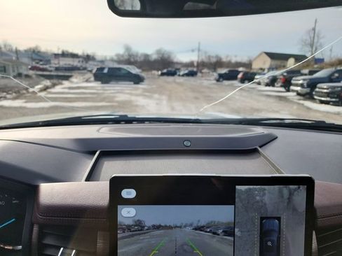 Used 2024 Ford Expedition Limited image 29