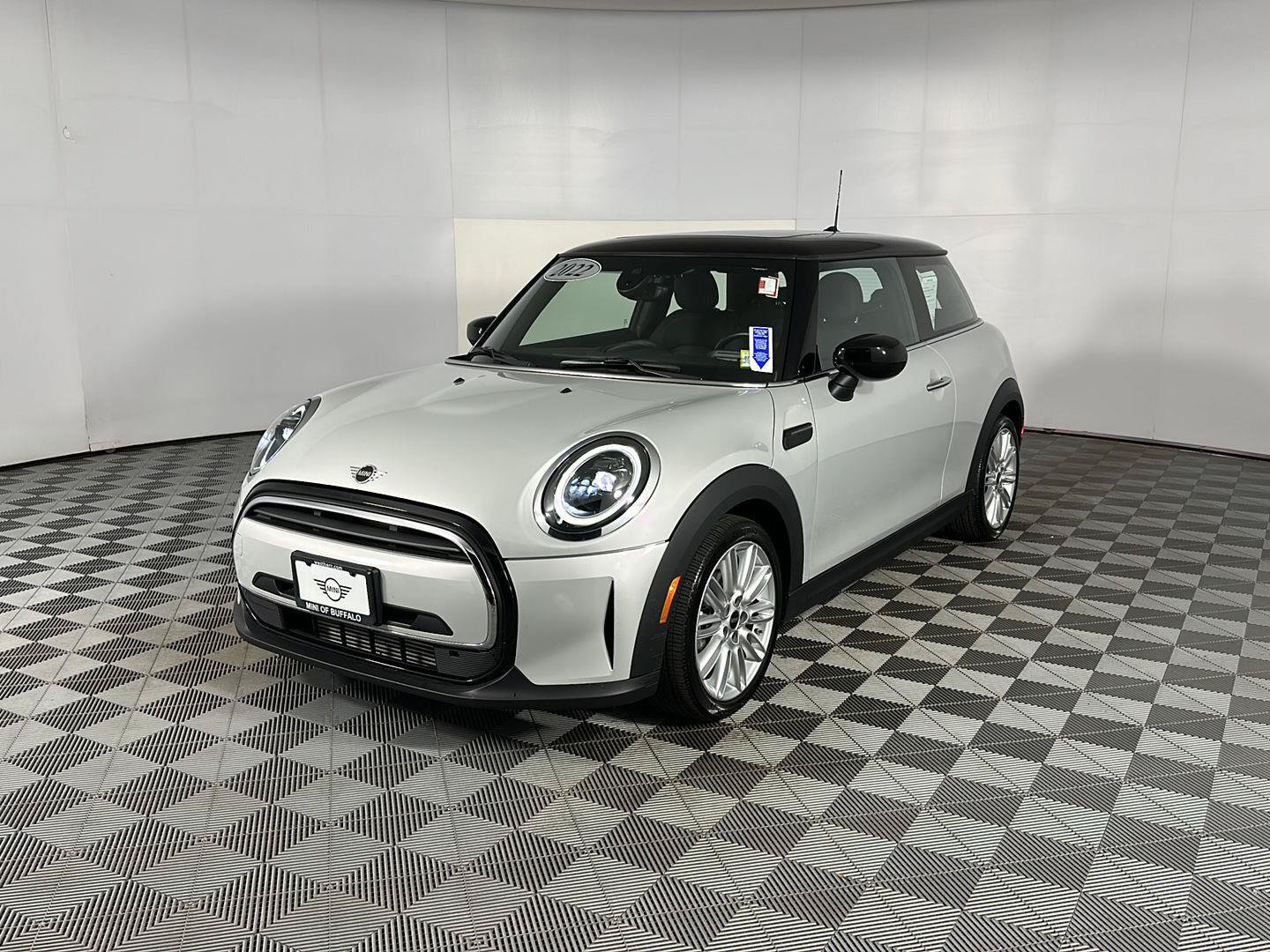 Used 2022 MINI Cooper 2-Door Hardtop FWD image 7