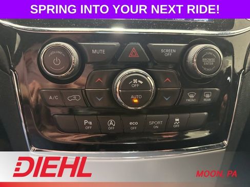 Used 2021 Jeep Grand Cherokee Laredo X AWD/4WD image 33