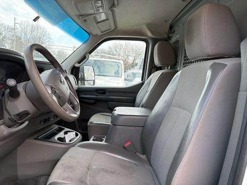 Used 2014 Nissan NV 2500 SV image 8
