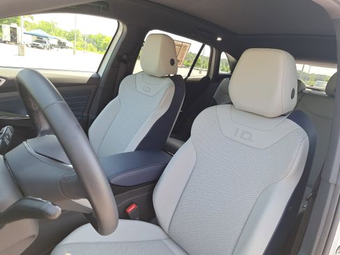 Used 2024 Volkswagen ID.4 S RWD image 15