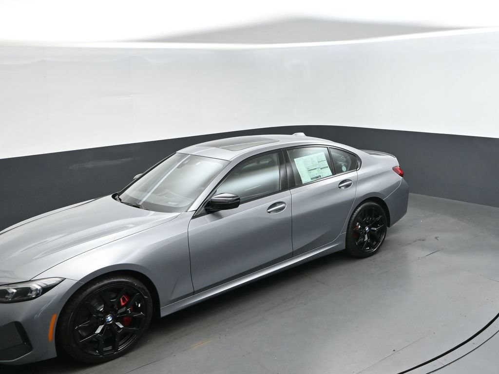 Used 2026 BMW 330i Sedan w/ M Sport Package RWD image 32