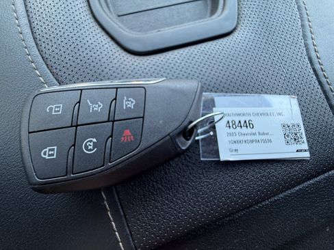 Used 2023 Chevrolet Suburban Premier AWD/4WD image 31