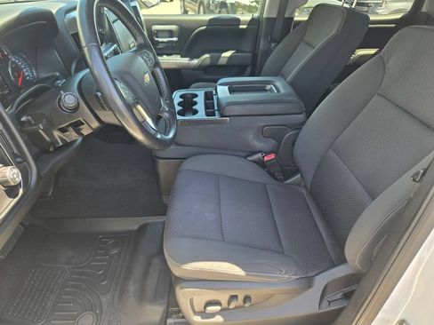 Used 2018 Chevrolet Silverado 1500 LT w/ LT Eassist Package AWD/4WD image 10