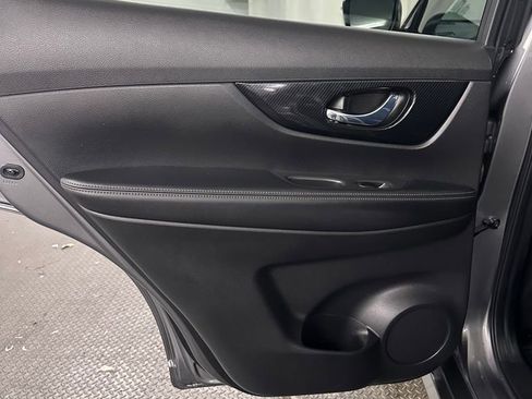 Used 2018 Nissan Rogue SL w/ Premium Package AWD/4WD image 27