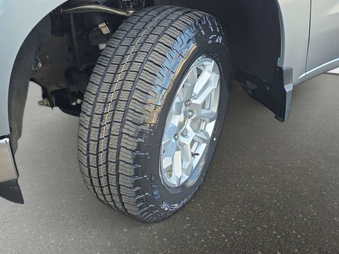 Used 2024 Chevrolet Silverado 1500 LT AWD/4WD image 30
