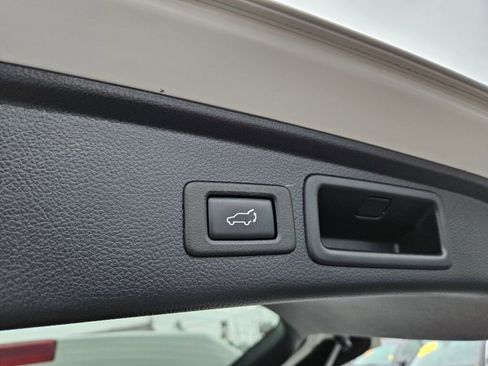 Used 2018 Subaru Forester 2.0XT Touring AWD/4WD image 13