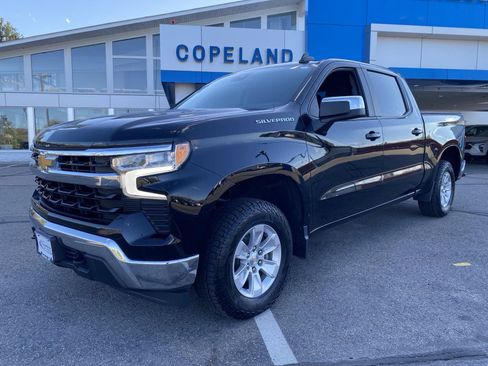 Used 2023 Chevrolet Silverado 1500 LT AWD/4WD image 1