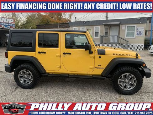 Used 2015 Jeep Wrangler Unlimited Rubicon w/ Max Tow Package AWD/4WD image 4