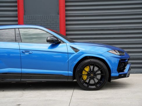 Used 2022 Lamborghini Urus AWD/4WD image 4