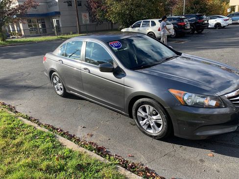 Used 2011 Honda Accord LX-P image 19
