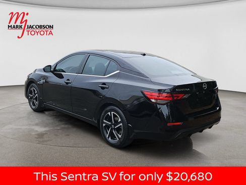 Used 2025 Nissan Sentra SV FWD image 14