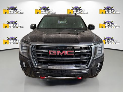 Used 2024 GMC Yukon AT4 w/ Technology Package image 2