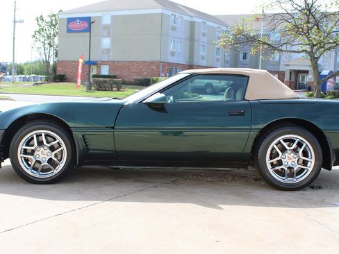 Used 1996 Chevrolet Corvette Convertible RWD image 26