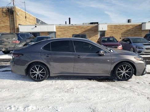 Used 2023 Toyota Camry SE image 7