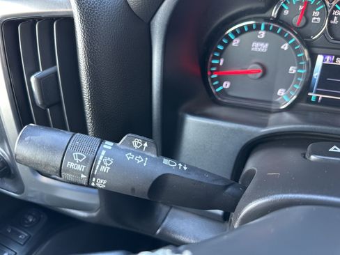 Used 2018 Chevrolet Silverado 1500 LT image 27