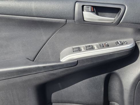 Used 2012 Toyota Camry SE FWD image 20