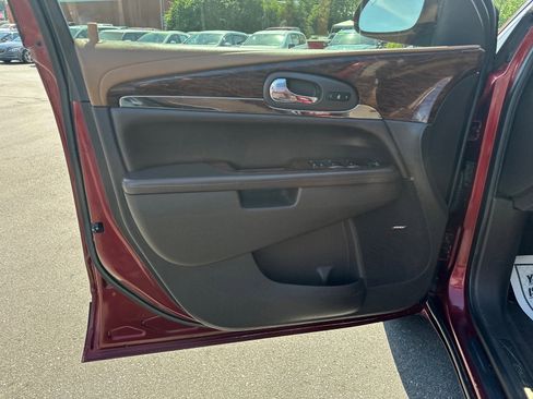 Used 2017 Buick Enclave Leather w/ Trailering Package AWD/4WD image 15