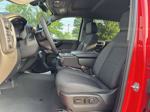 Used 2020 Chevrolet Silverado 1500 RST w/ Convenience Package AWD/4WD image 18