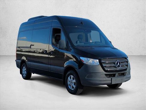 Used 2019 Mercedes-Benz Sprinter 2500 image 3