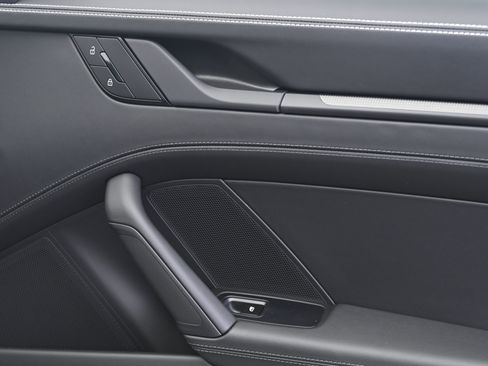 Certified 2025 Porsche 911 Carrera GTS image 17