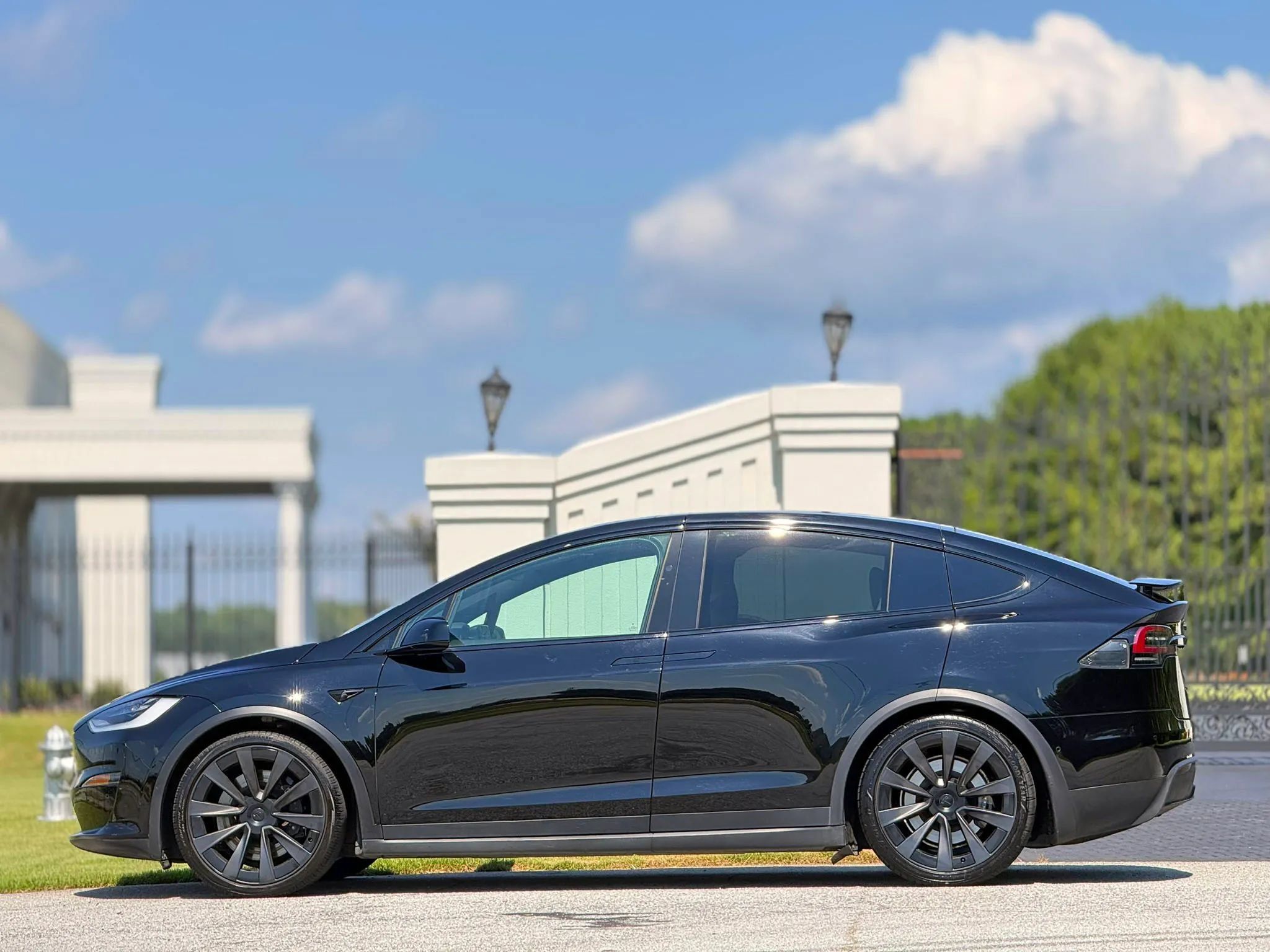 Used 2022 Tesla Model X AWD/4WD image 7