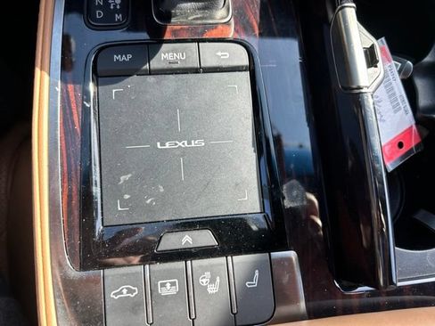 Used 2022 Lexus LS 500 w/ Interior Upgrade Package RWD image 18
