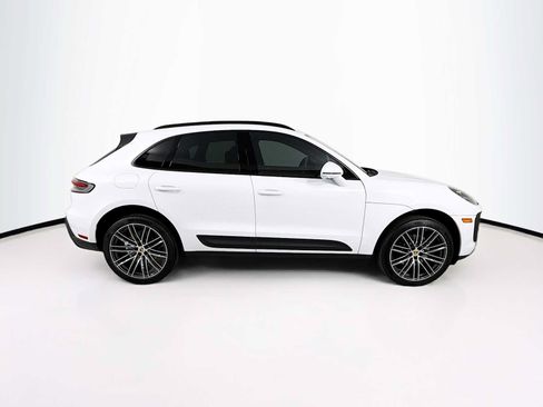 New 2026 Porsche Macan AWD/4WD image 8