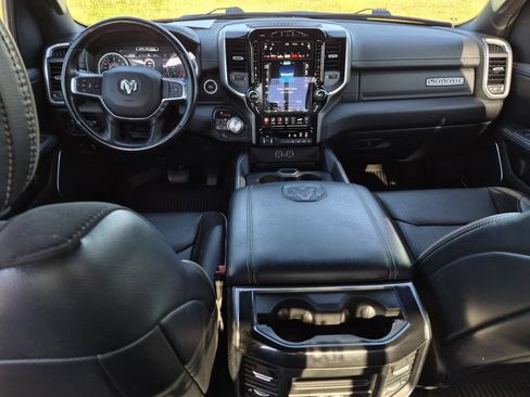 Used 2021 RAM 1500 Laramie w/ Sport Appearance Package AWD/4WD image 17