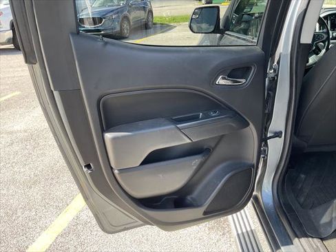 Used 2018 Chevrolet Colorado LT w/ LT Convenience Package RWD image 14